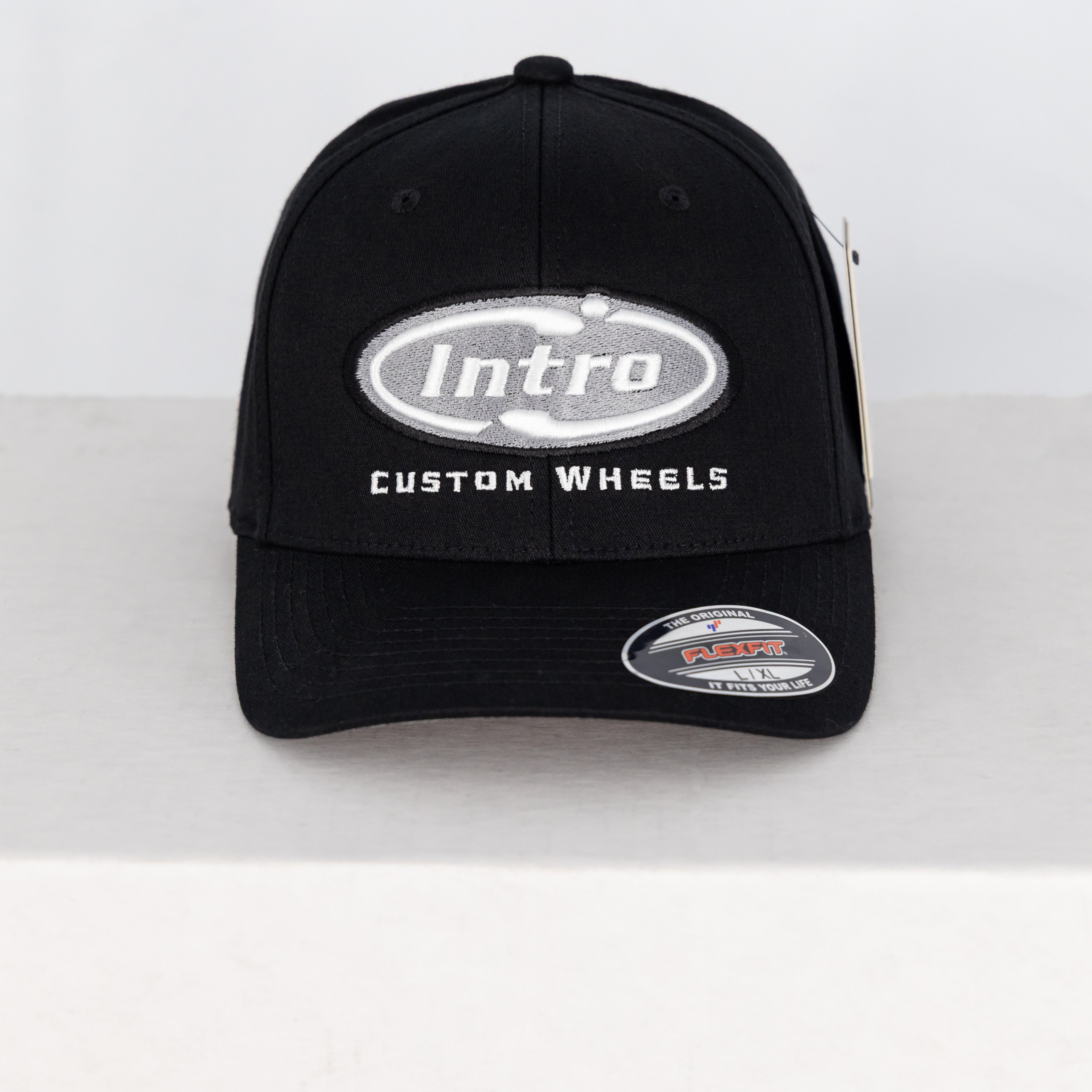Black V-flexfit® cotton twill cap